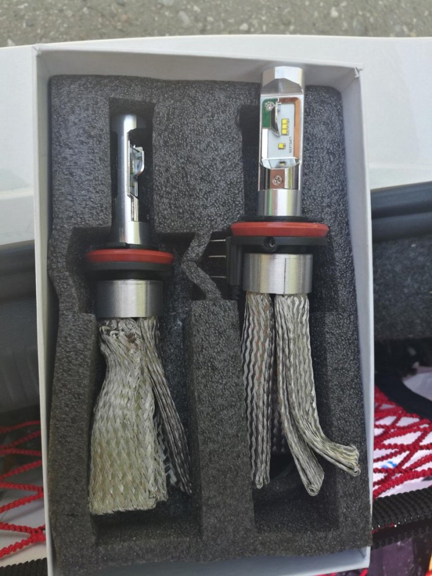 Автомобильная светодиодная лампа