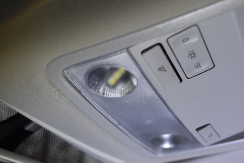 Плафон освещения салона Шкода Октавия а7