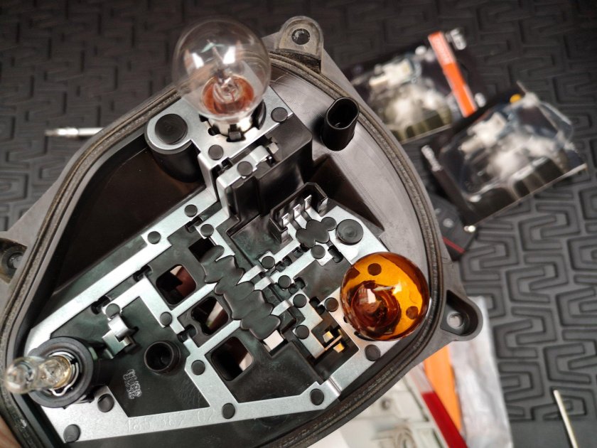 Лампы заднего фонаря Шкода Октавия а5