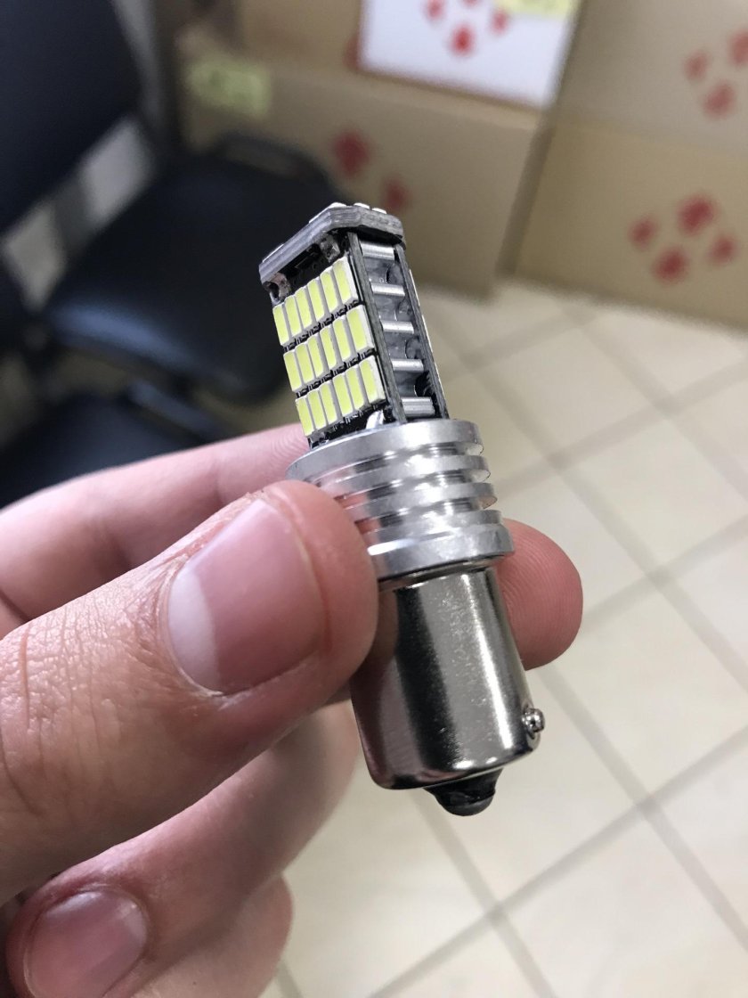 Лед лампы в задний ход Октавия а7 FL