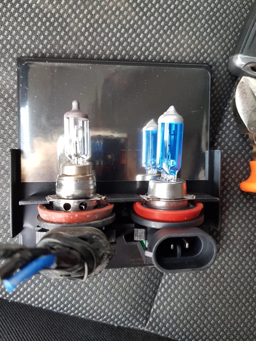 Автомобильная галогенная лампа