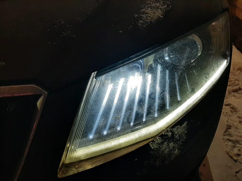 Фара шкода октавия а 7