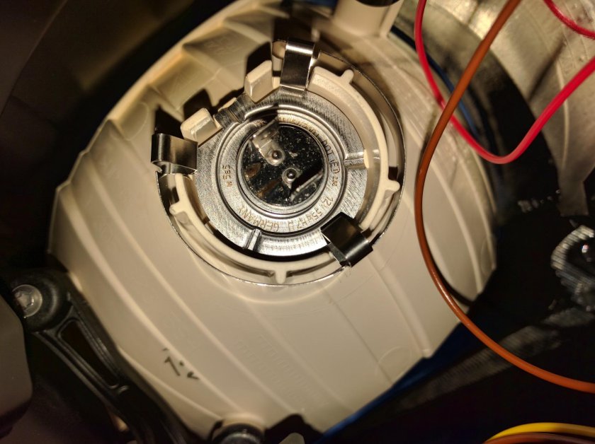 Лампа ближнего света Шкода Октавия а7 2014