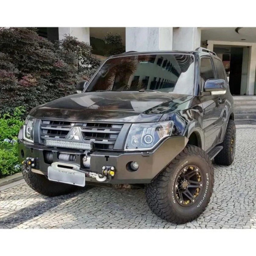 Mitsubishi Pajero 4 off Road Tuning