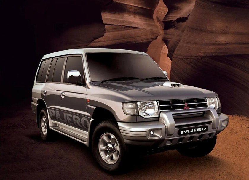 Mitsubishi Pajero 2