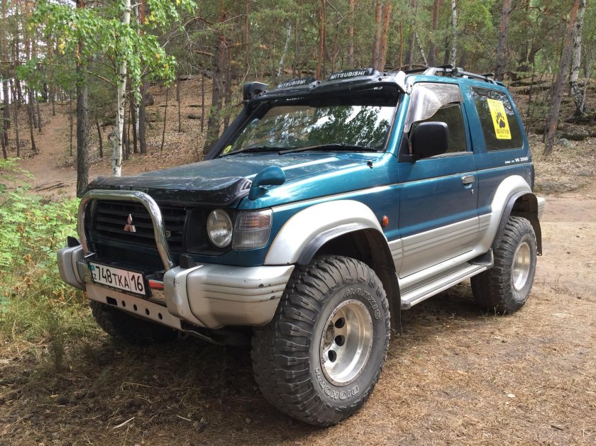 Митсубиси Паджеро коротыш