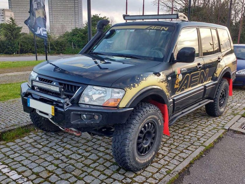 Mitsubishi Pajero 2002 Offroad