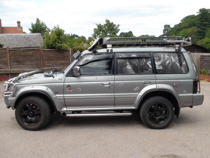 Mitsubishi pajero 2