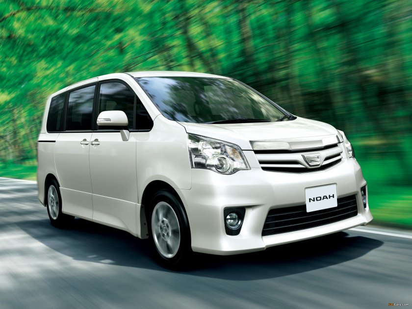 Toyota Noah 2010