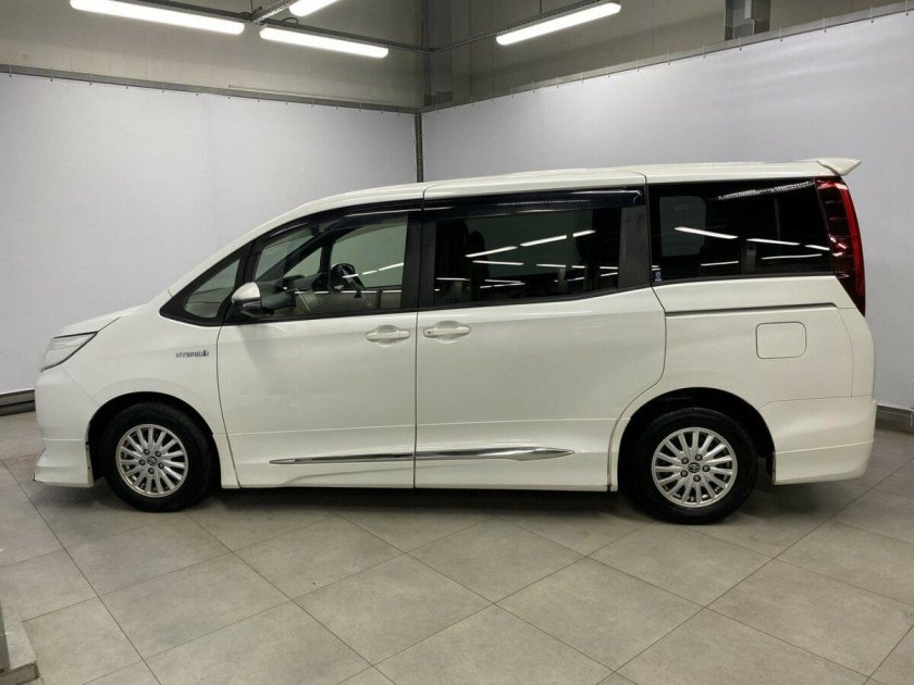 Тойота ноах гибрид 2015