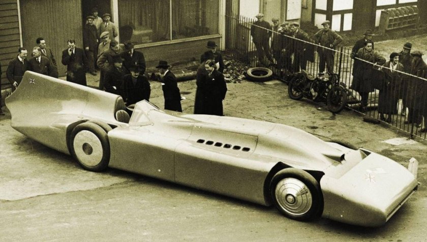 Campbell railton blue bird