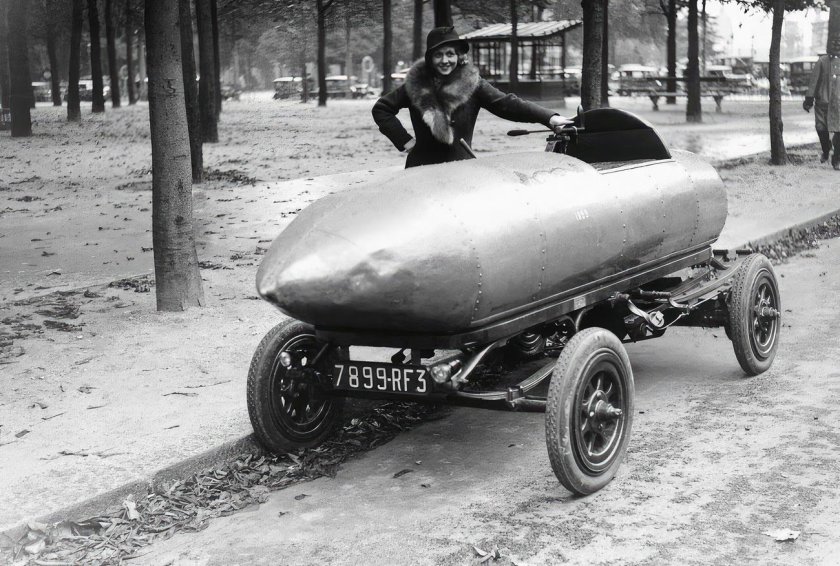 Электромобиль la jamais contente