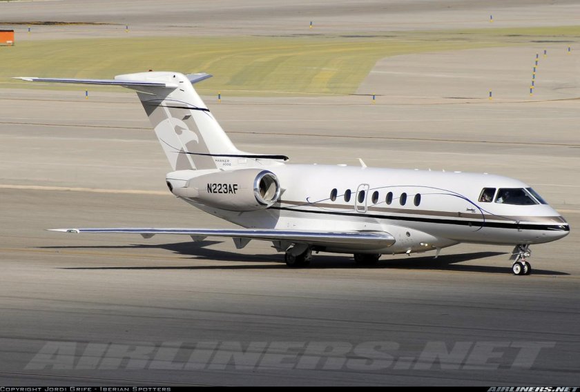 Hawker 4000