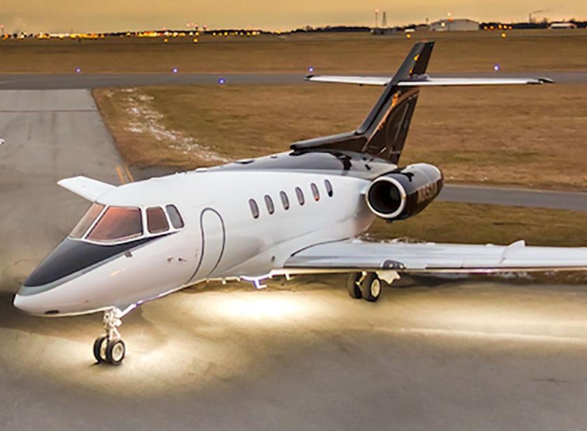 Embraer phenom 300e jet