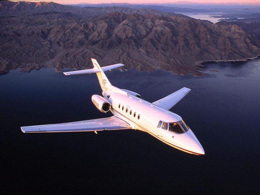 Hawker 700