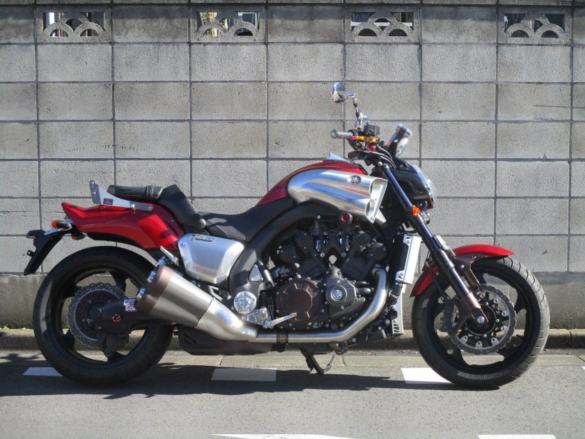 Yamaha v-Max 1700