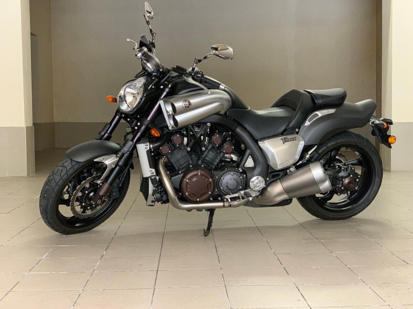 Yamaha v-Max 1700