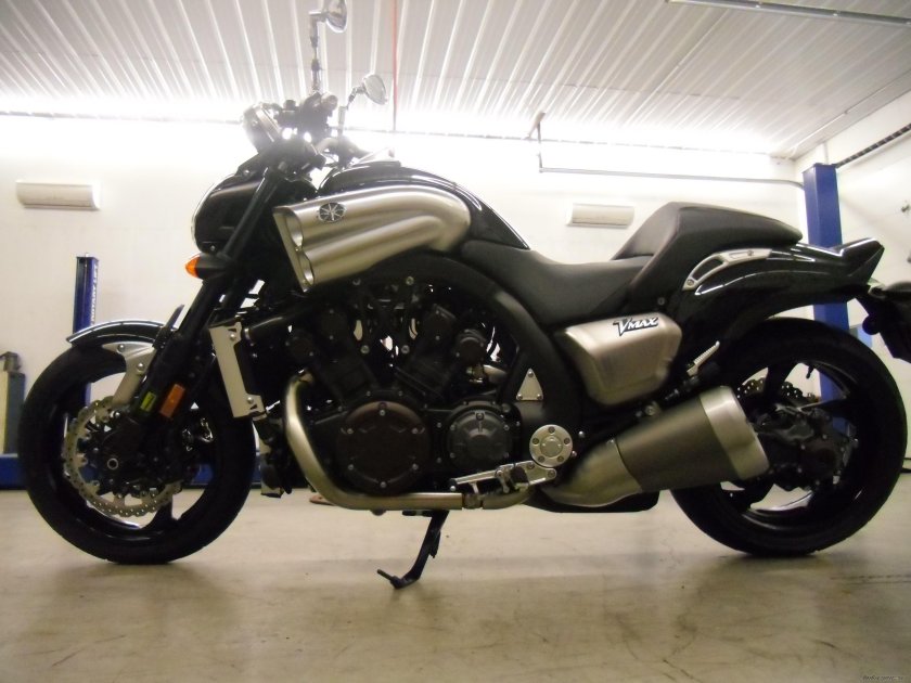 Yamaha v-Max 1700