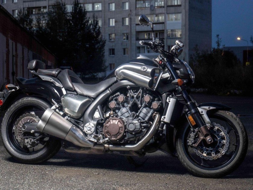 Yamaha v-Max 1700