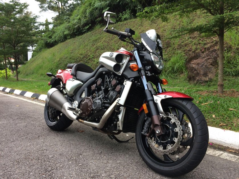 Yamaha v-Max 1700