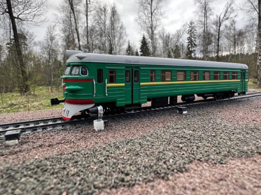 Модель электрички эр1