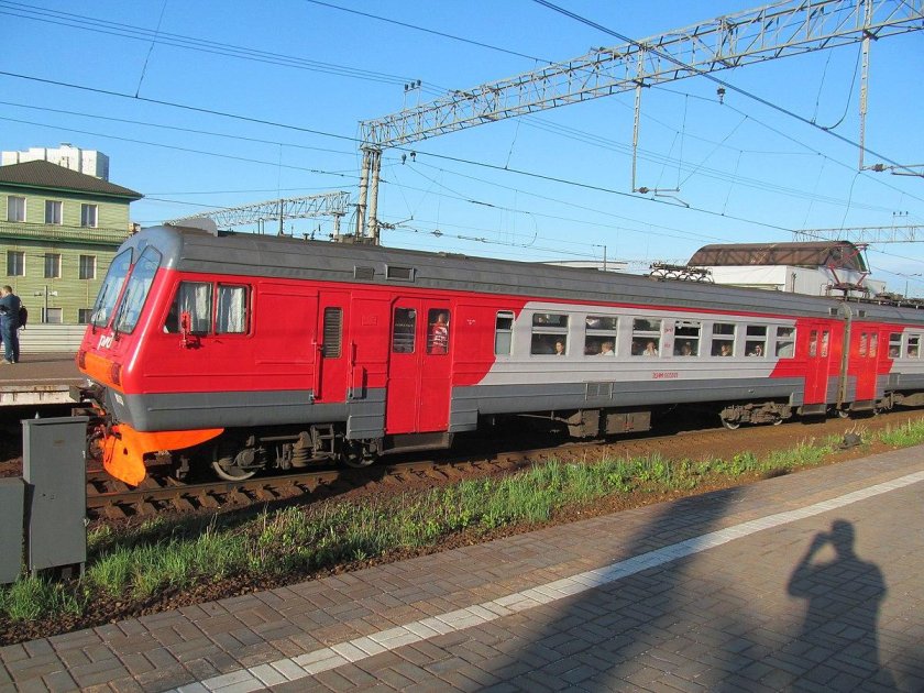 Эд4м головной вагон