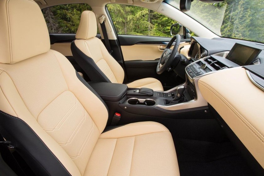 Lexus NX 200 салон белый