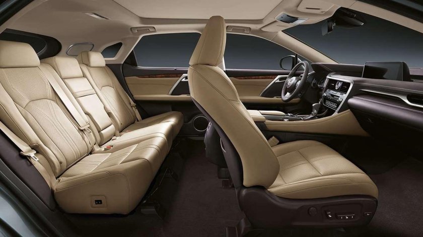 Lexus RX 450h 2023 Interior