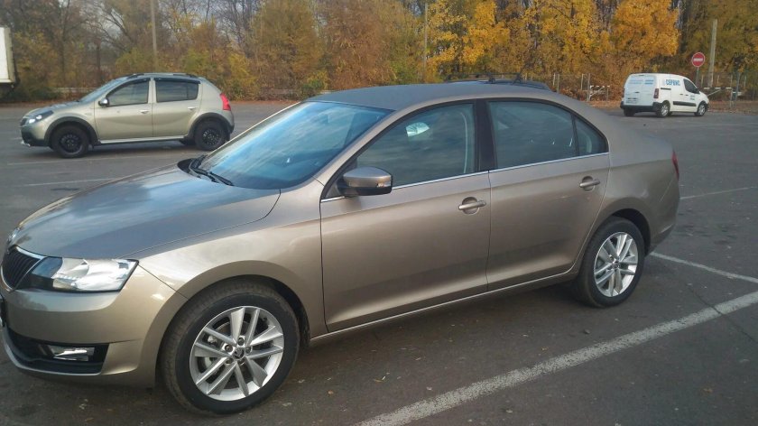 Шкода Рапид 2021 бежевый металлик