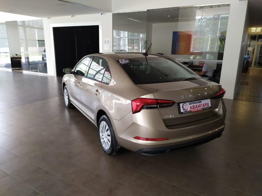 Шкода Рапид 2020 бежевый металлик