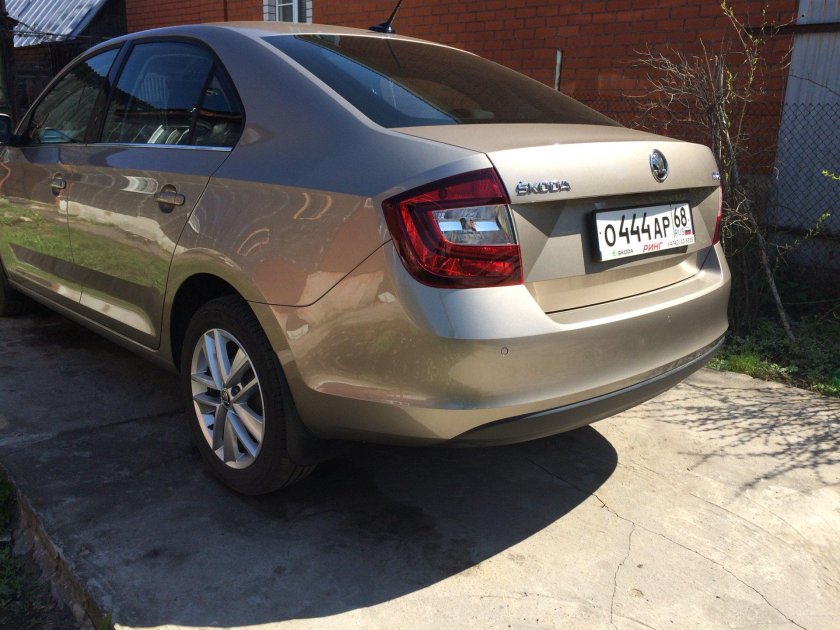 Шкода Рапид 2020 бежевый металлик