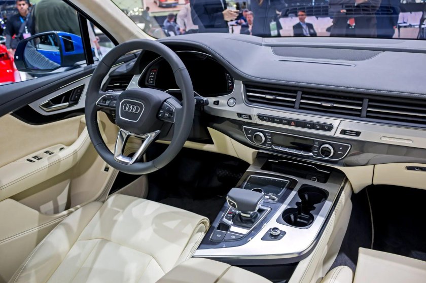Audi q7 2015 салон