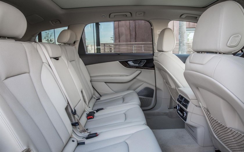 Audi q7 салон