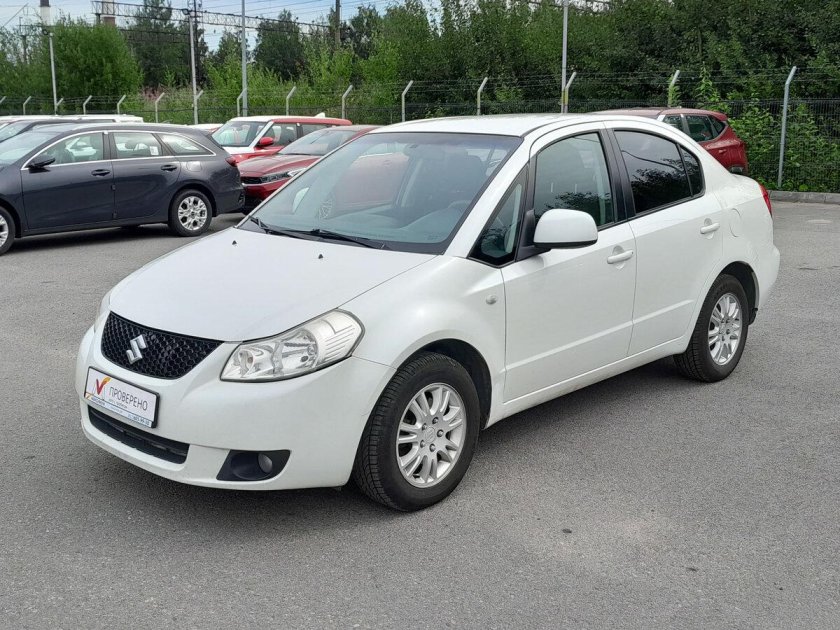 Suzuki sx4 белая