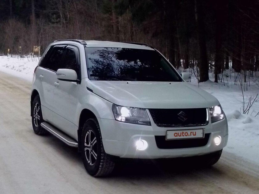 Сузуки Грант Витара белая
