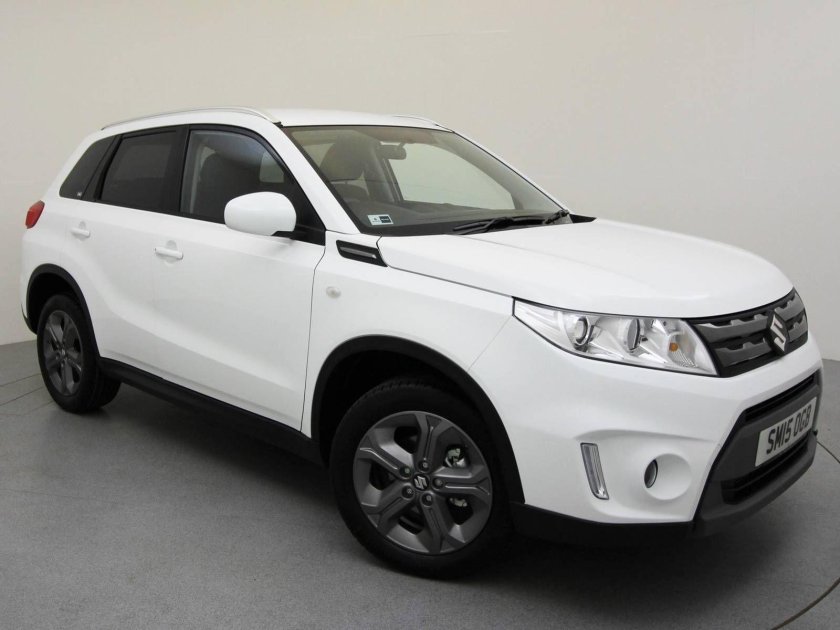 Сузуки Витара 2015 белая