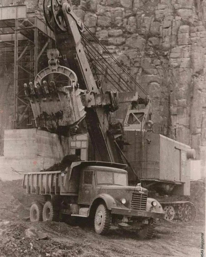 ЯАЗ 210 бортовой