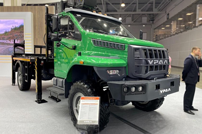 Новый грузовик урал