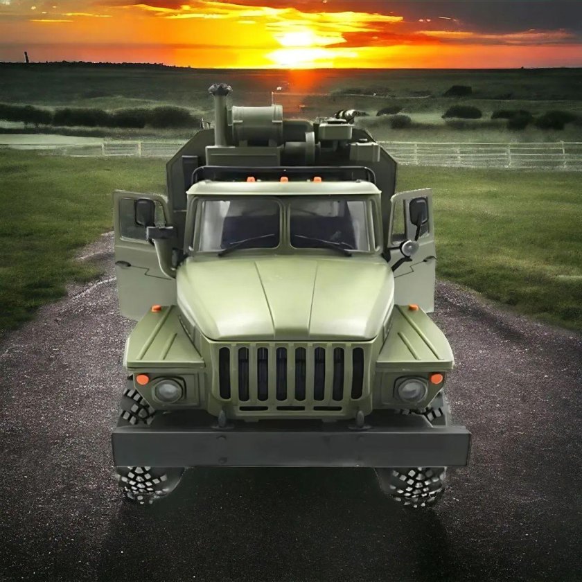 Радиоуправляемый военный грузовик
