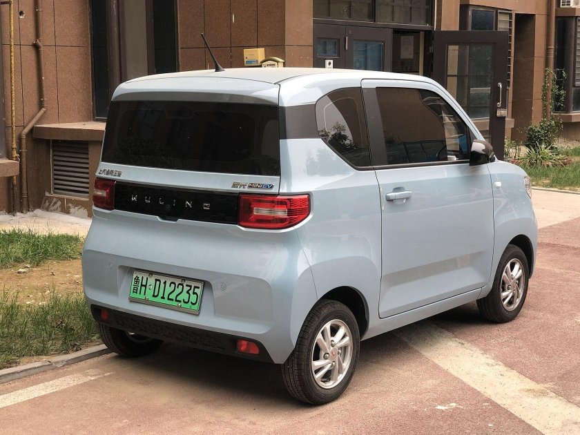 Электромобиль Hong Guang Mini ev