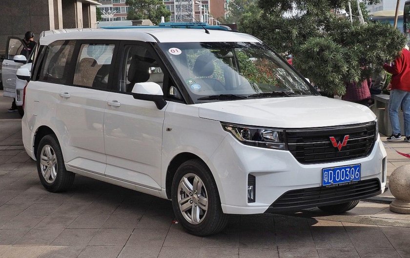 Wuling Hongguang Plus