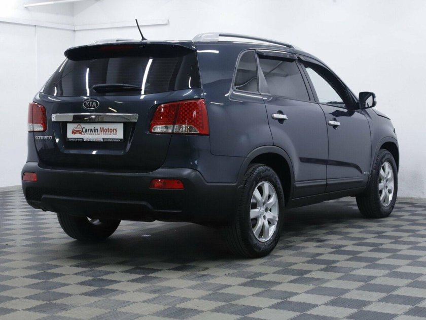Kia Sorento 2 дорестайлинг фото сзади