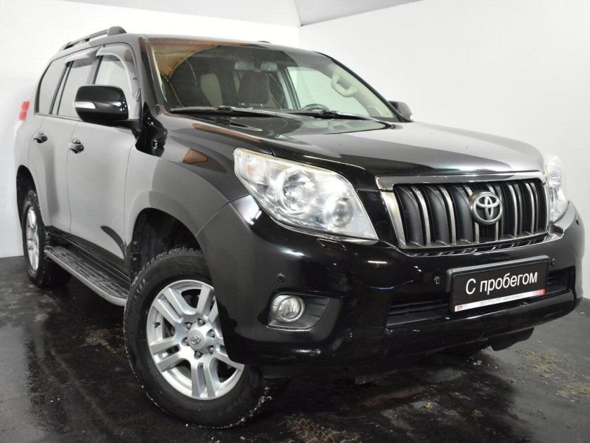 Машина toyota land cruiser prado