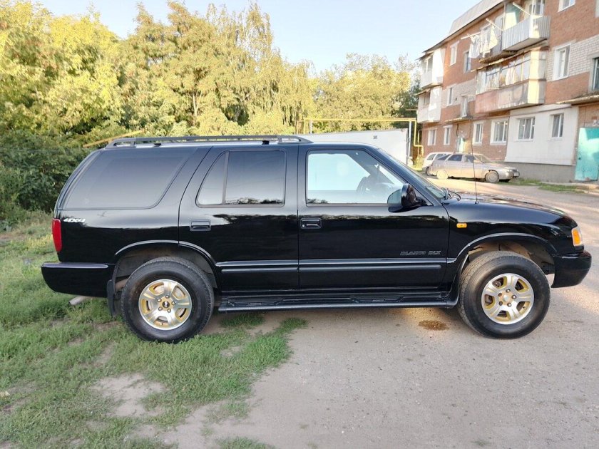 Chevrolet Blazer 2.2 MT мотор