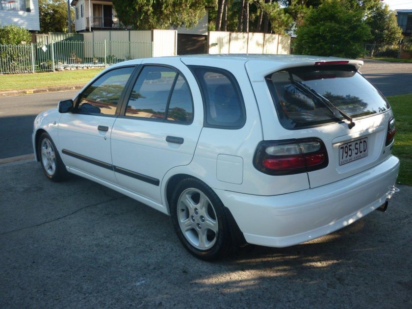 Nissan Pulsar 1998