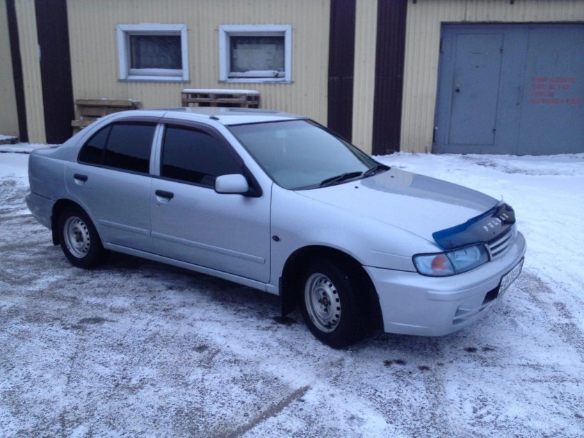 Ниссан Пульсар 1998