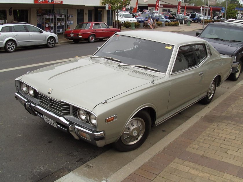 Nissan Gloria 1975