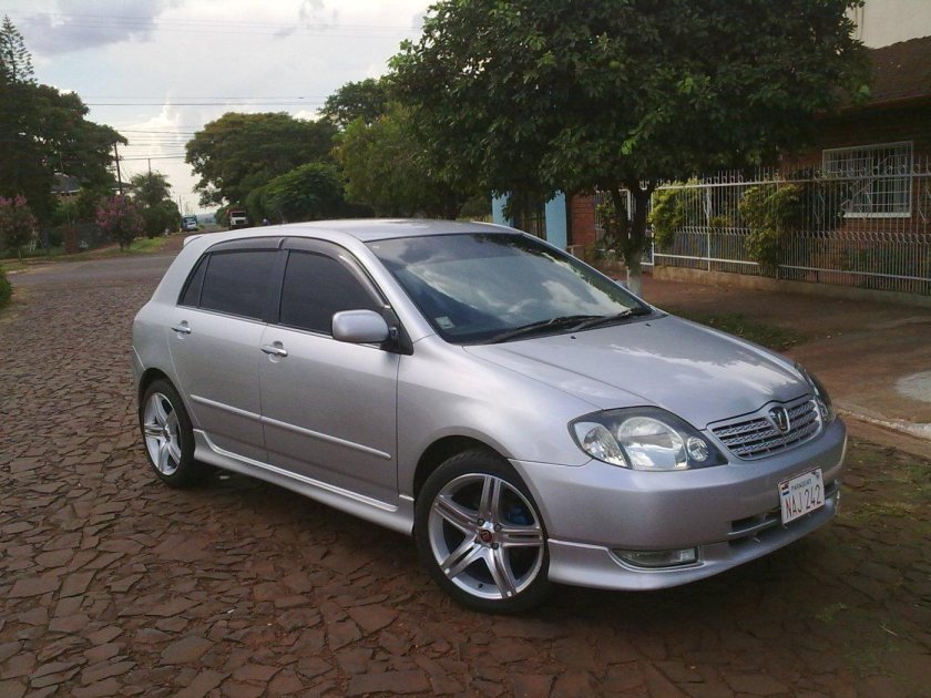 Toyota Allex 2004
