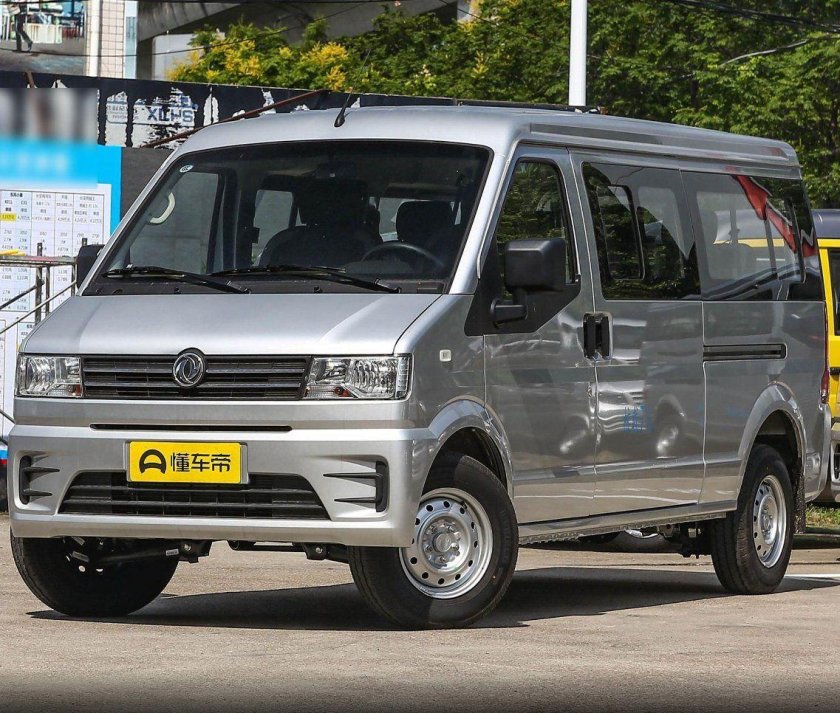Dongfeng sokon v25 mini van
