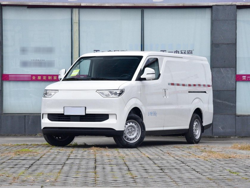 Электрический минивэн